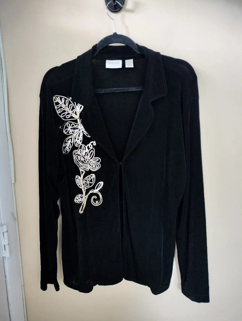 Chico's Travelers Black Floral Embroidery Cardigan 3 Stretch Office Chic Travel